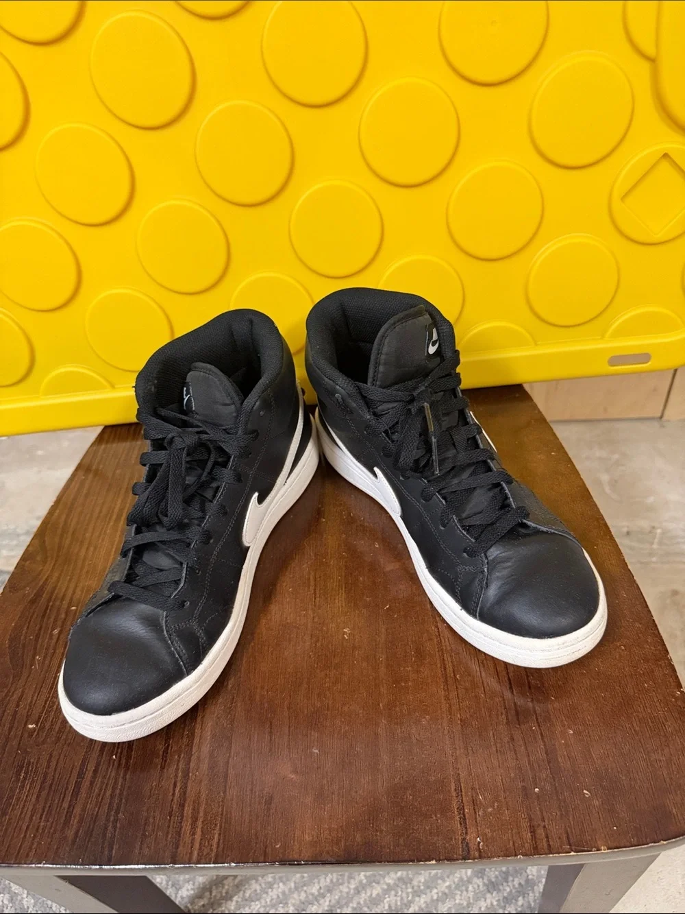 Nike Men's Black/White High-Top Sneakers Size 8.5